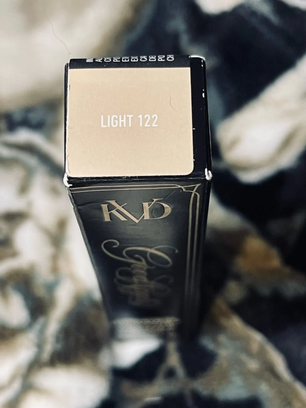 KVD Light 122 Good Apple Lightweight Full Coverage Concealer